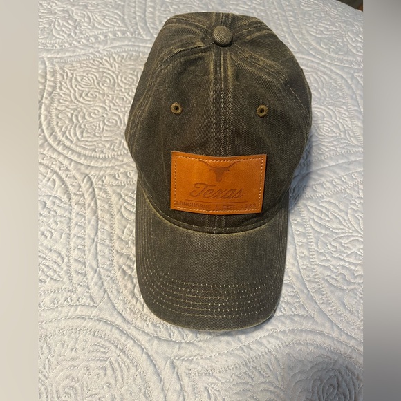 Legacy university of Texas hat - Picture 1 of 8